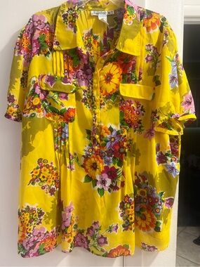 Denim 24/7 Bright Yellow Floral Button-Front Blouse